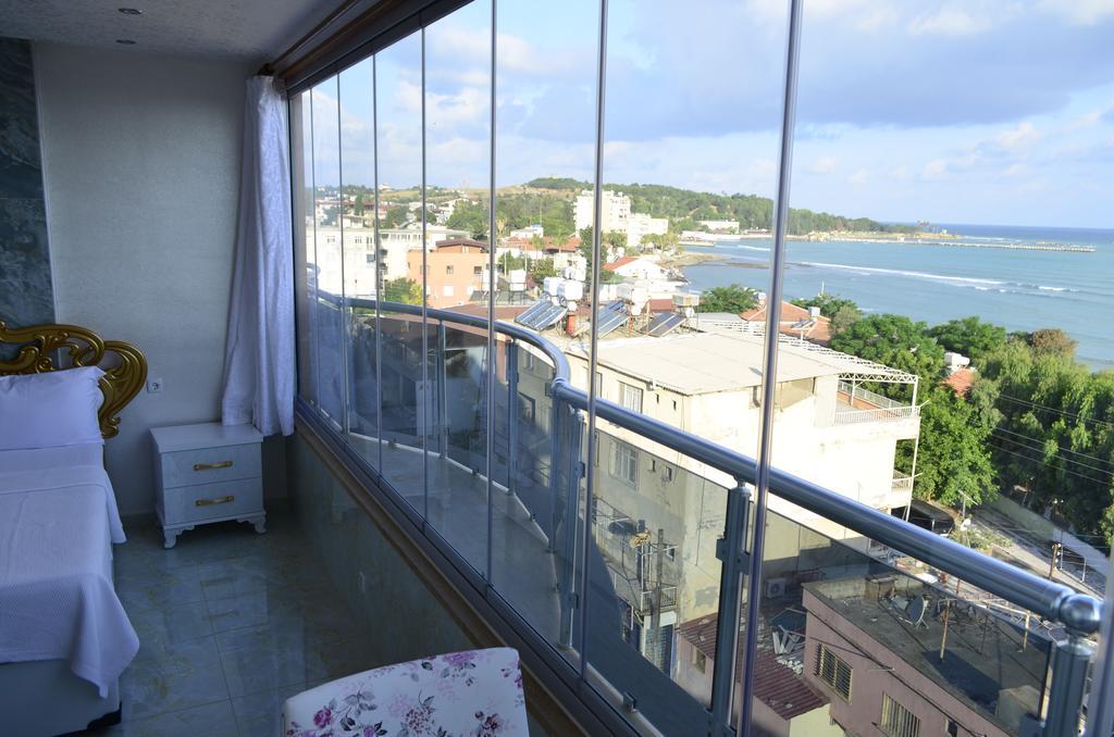Alev Palace Otel Arsuz Zimmer foto